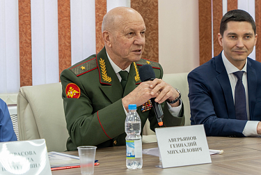 Защитник – это готовность отвечать за семью, свою страну